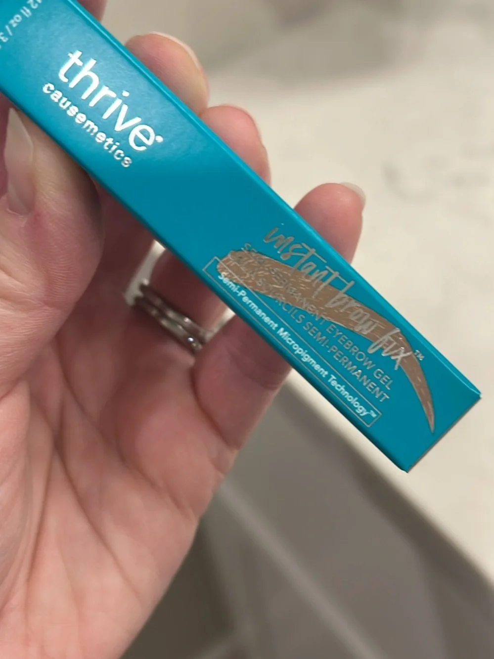 Thrive Causemetics Instant Brow Fix Eyebrow Gel - Blanka Taupe